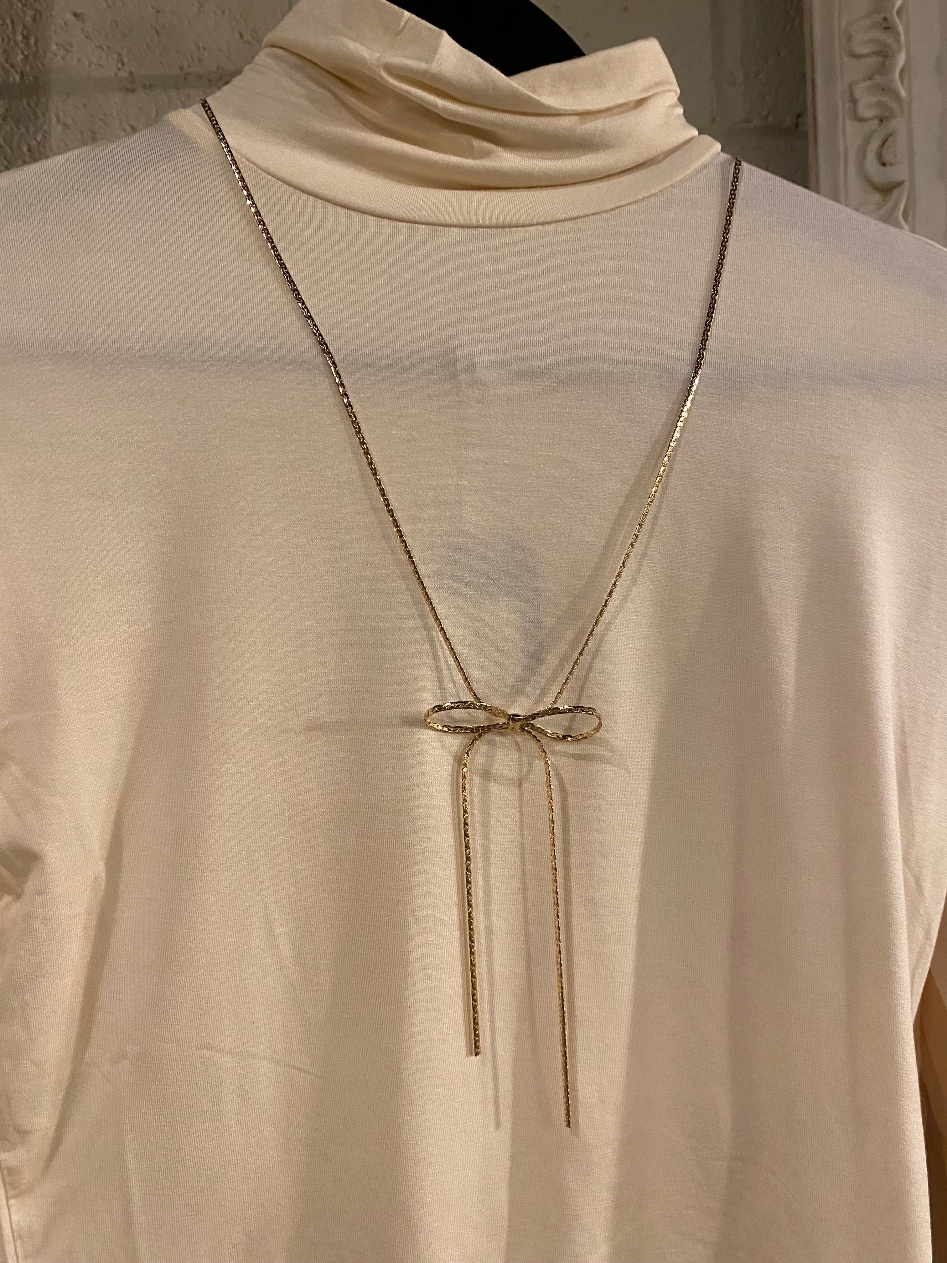 Long Bow Necklace