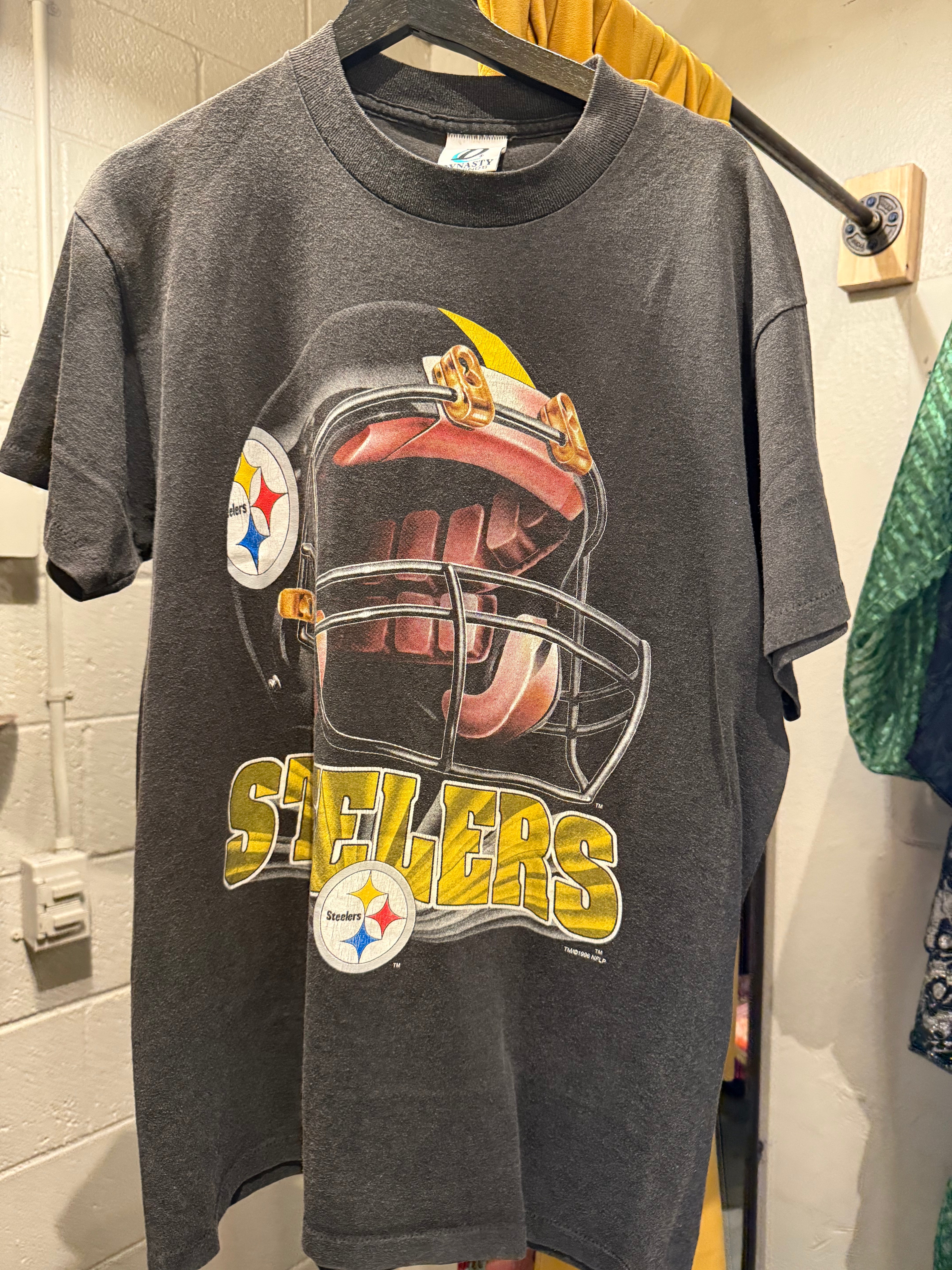 1990s Vintage Pittsburgh Steelers Tee in Men's Large