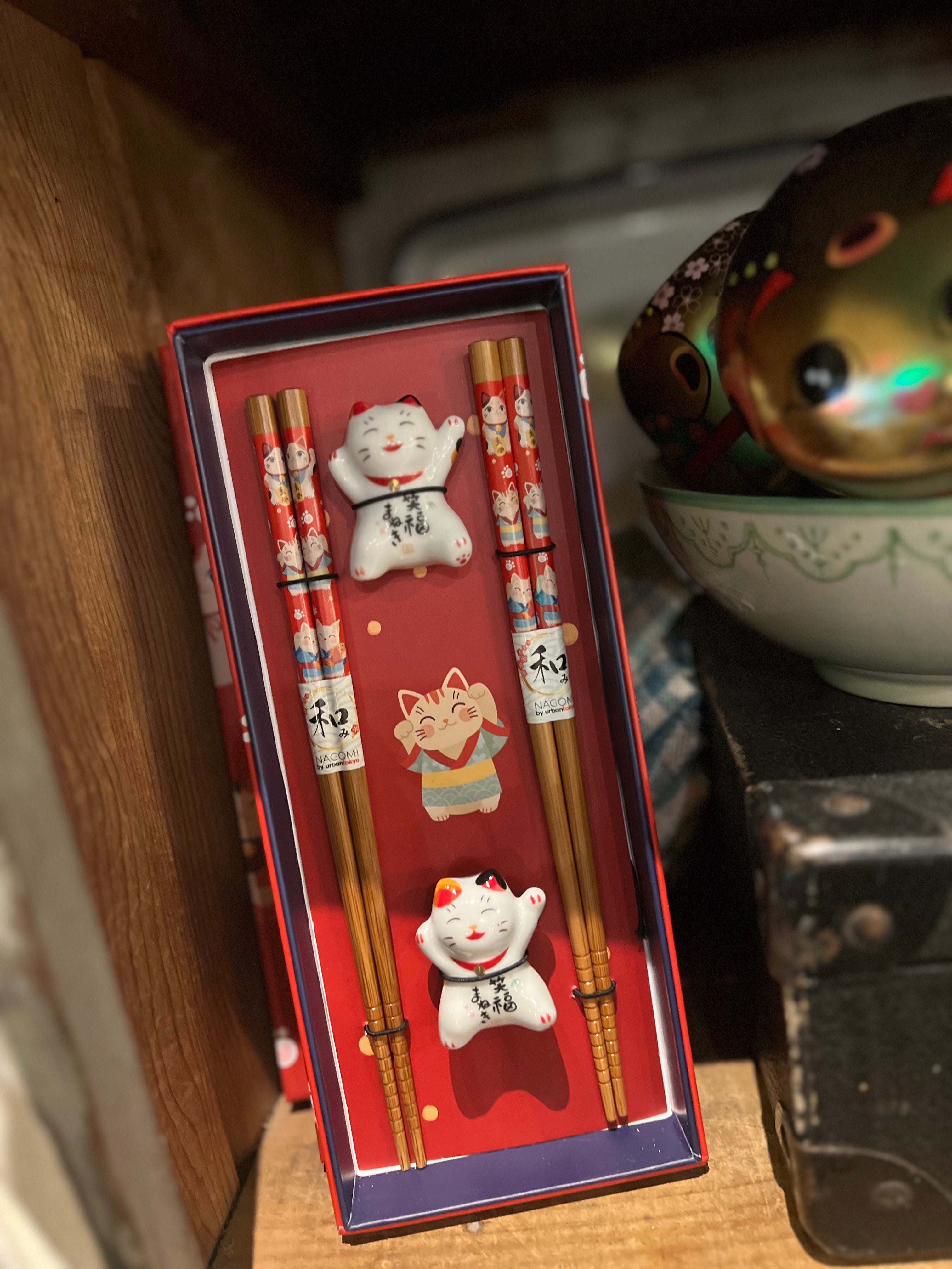 2 Piece Chopsticks w/ Lucky Cat Rest