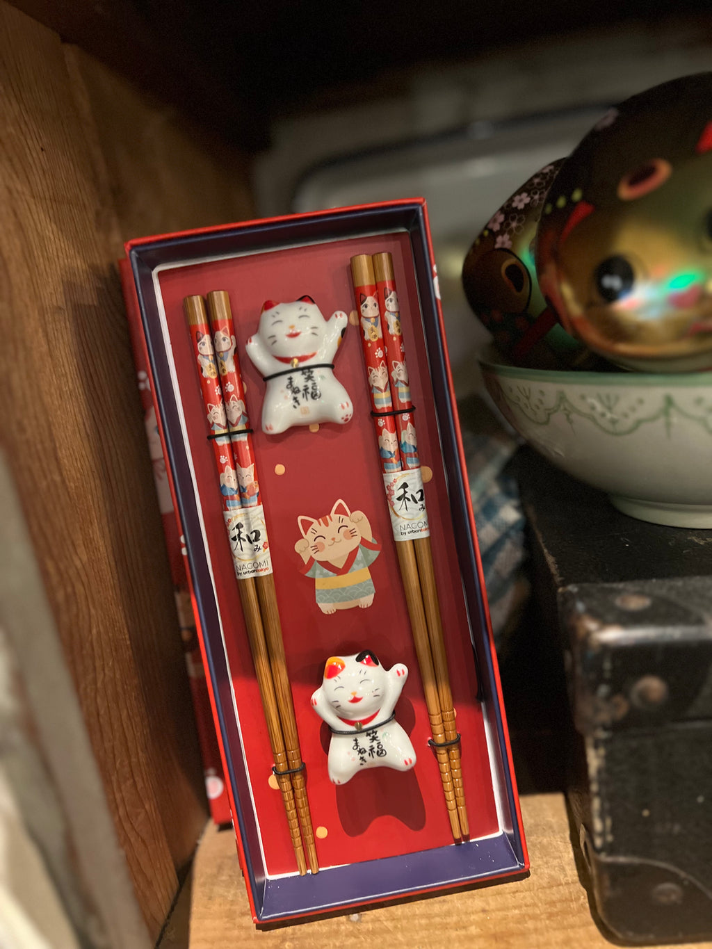 2 Piece Chopsticks w/ Lucky Cat Rest
