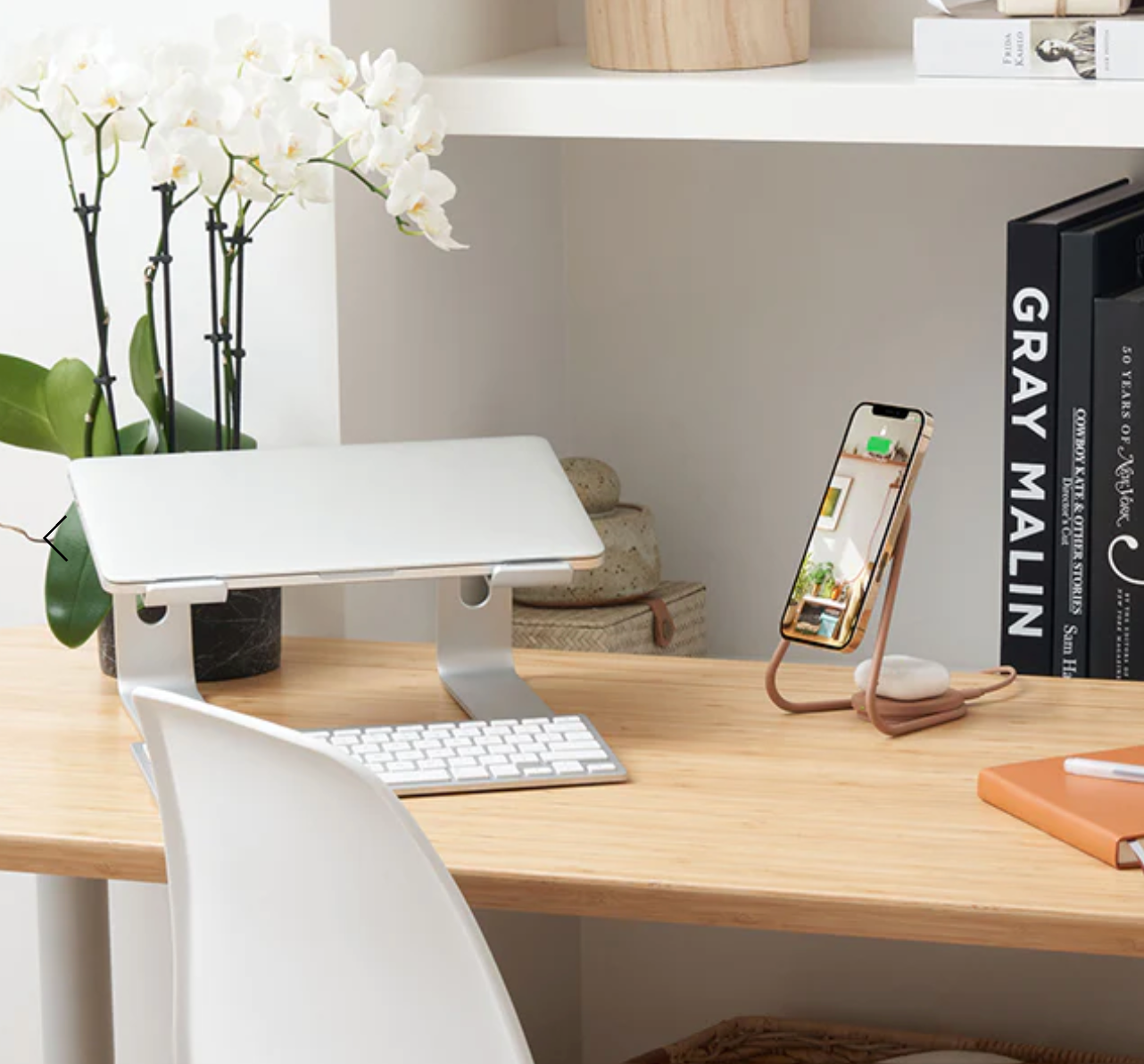 Courant- MAG:2 Magnetic Wireless Charging Stand