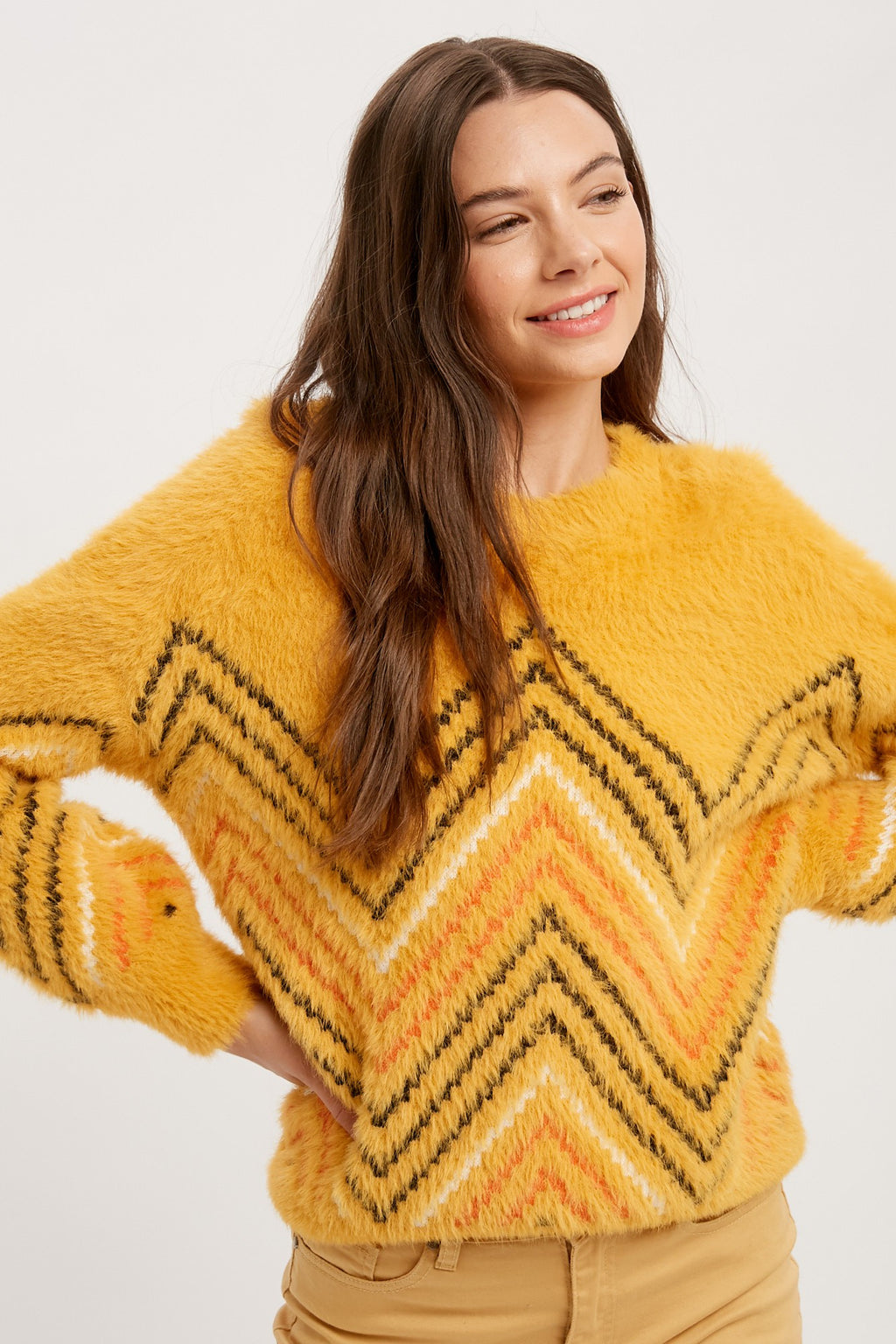 MUSTARD CHEVRON PULLOVER SWEATER